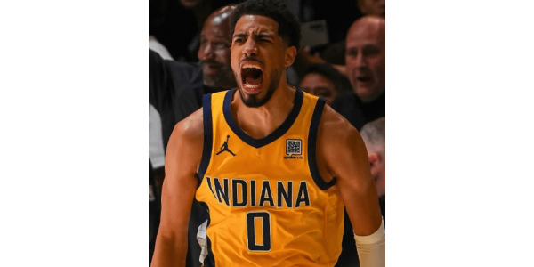 Le buzzer d'Haliburton à 0,3 seconde de la fin a donné un début de finale inattendu Le buzzer d'Haliburton à 0,3 seconde de la fin a donné un début de finale inattendu