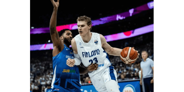 Moyenne de plus de 35 points à l'EuroBasket, 19 points en NBA ! Les « deux visages » de Markkanen Moyenne de plus de 35 points à l'EuroBasket, 19 points en NBA ! Les « deux visages » de Markkanen