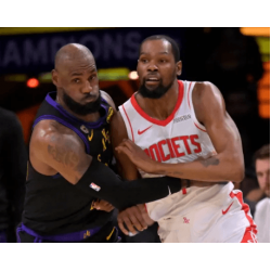 À 41 ans, LeBron James domine toujours les parquets