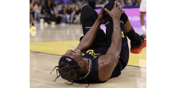 Les Warriors écrasent le Heat, Butler se blesse gravement au genou et doit quitter le terrain Les Warriors écrasent le Heat, Butler se blesse gravement au genou et doit quitter le terrain