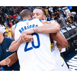 Les Warriors signent une remontée spectaculaire, la saison des Clippers s'achève prématurément