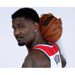 Les performances en demi-teinte d'Ayton mettent à l'épreuve la patience des supporters