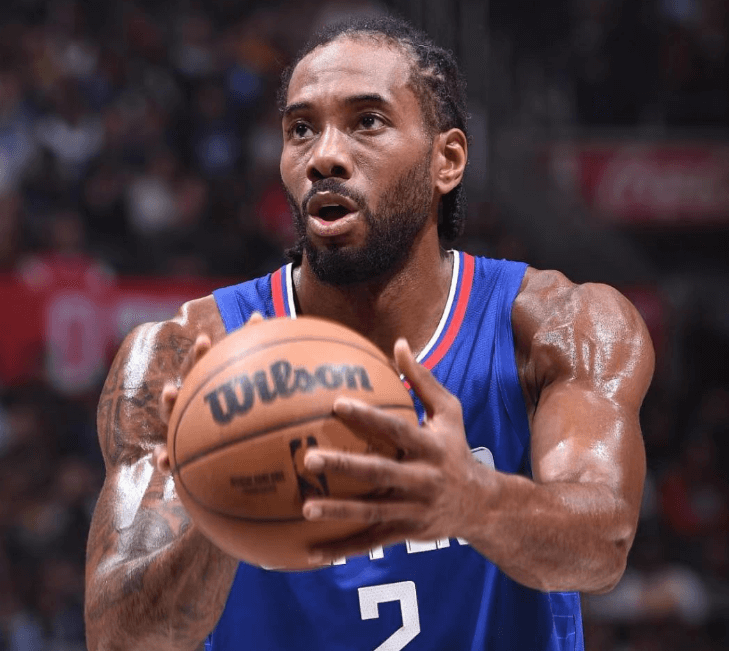 Les Clippers achèvent la prolongation du contrat avec Leonard avant la date prévue