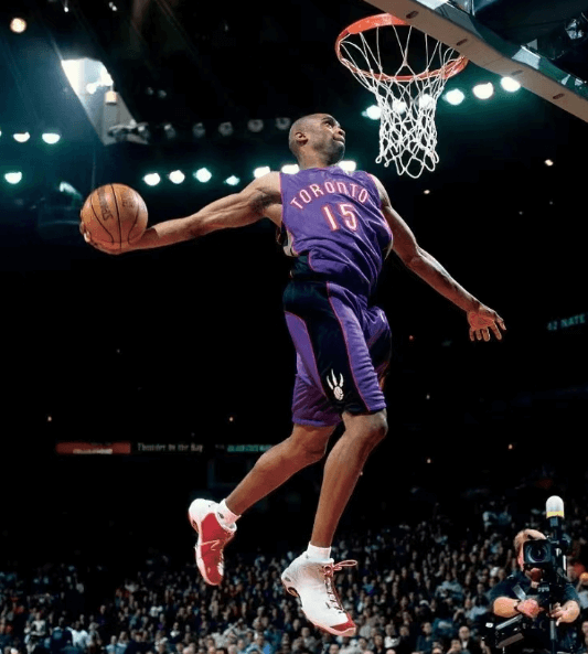Les Nets retirent le maillot n°15 de Vince Carter !