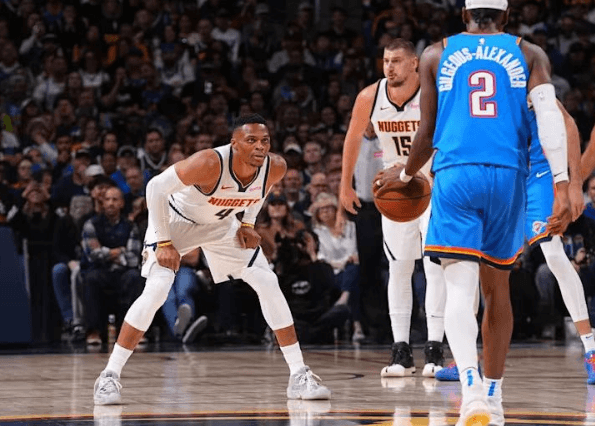 Westbrook n'est-il plus apte à jouer en NBA ?