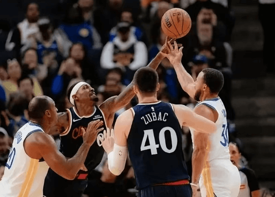 Les Clippers ont battu les Warriors de justesse lors de leur dernier match de présaison grâce à leur profondeur d'effectif