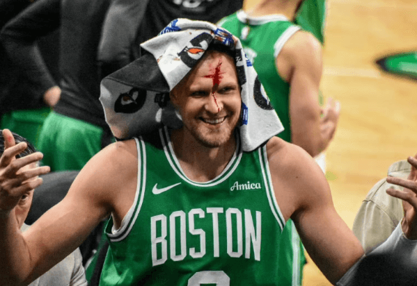 Les blessures arrivent ! Le scénario du championnat en playoffs est obscurci par des variables
