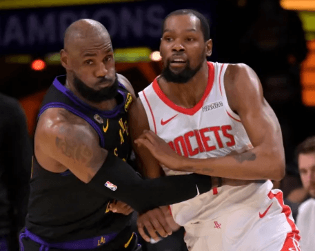 À 41 ans, LeBron James domine toujours les parquets