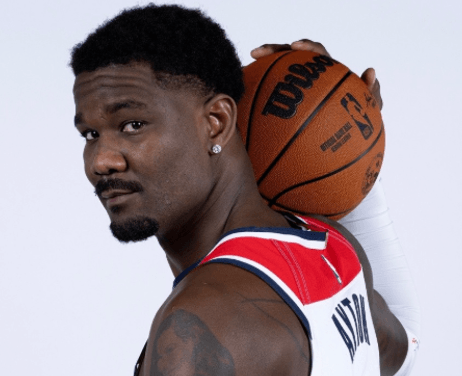 Les performances en demi-teinte d'Ayton mettent à l'épreuve la patience des supporters