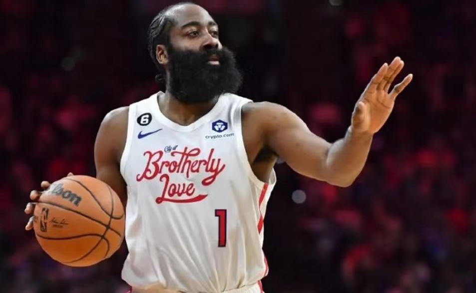 Les Rockets ont renoncé à concourir pour Harden, et Harden a dû faire face à un choix important